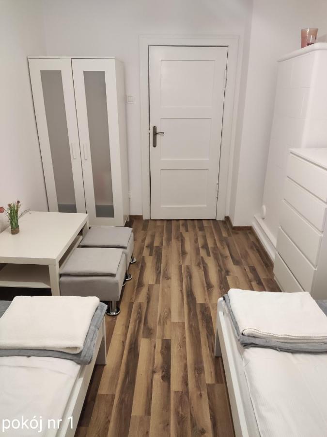 Mieszkanie Blisko Targow Poznanskich Poznań Exterior foto