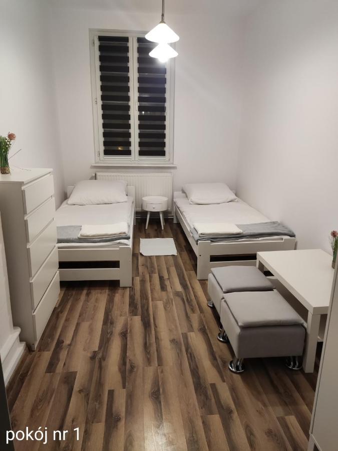 Mieszkanie Blisko Targow Poznanskich Poznań Exterior foto